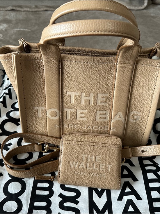 Marc Jacobs Handbags - Marc Jacobs Pebbled Beige Tote with Matching Wallet